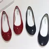 Französische Vintage-Ballett-Hausschuhe mit rundem Kopf, niedriger Absatz, flache Sohle, Lackleder, kleine rote Schuhe, Sommer-Damen-Wohnungen