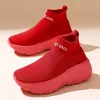 HKDQ Rot Paar Laufschuhe Herren Große Größe 36-45 Mesh Slip On Schuhe Mann Leichte rutschfeste