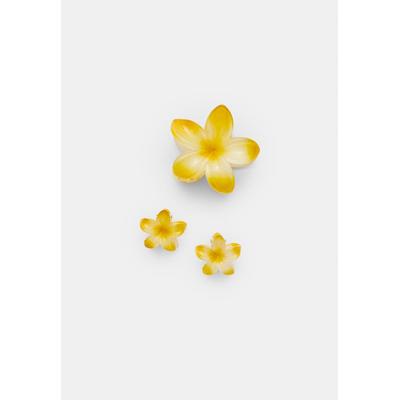 Stradivarius Set of 3 floral hair clips Mustard OS