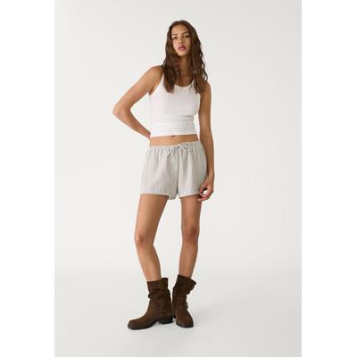 Stradivarius Flowing linen blend shorts Grey S