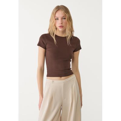 Stradivarius Slim fit basic t-shirt Brown M