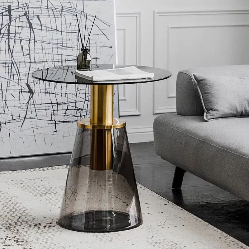Couchtisch für Zuhause, Wohnzimmer, luxuriöser runder Ecktisch, transparenter, farbiger Glas-Couchtisch des Designers, Verhandlungstisch