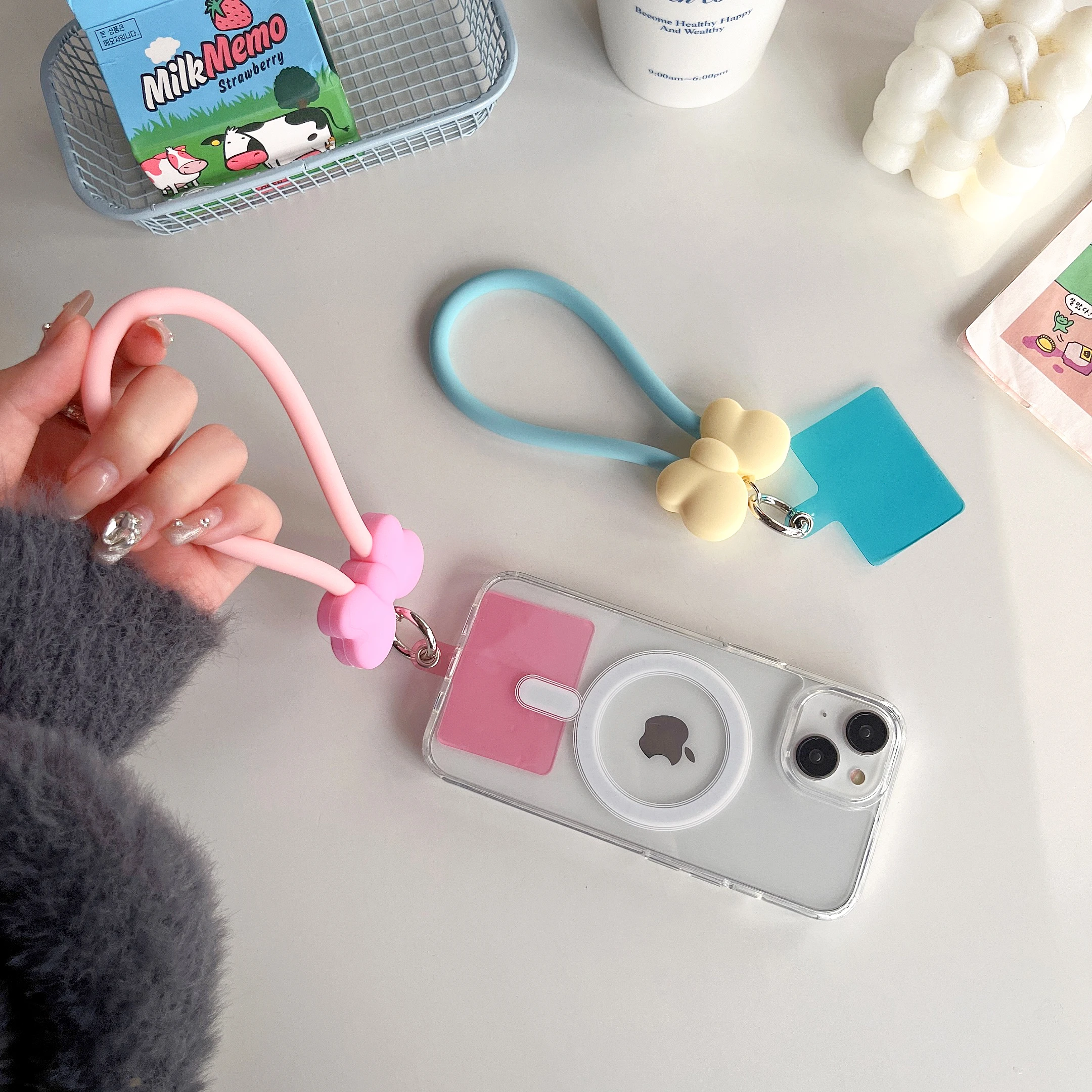 Neue süße Cartoon-Stil Fliege Telefon Gurt Lanyard Anti-Dropout Telefon Charme Lanyard Rucksack Lanyard Mädchen Armbänder Schlüsselbund Image