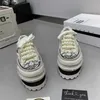 Luxuriöse Canvas-Schuhe mit Wasser-Diamant-Perlen, handgefertigte Low-Top-Freizeitsport-Damenschuhe