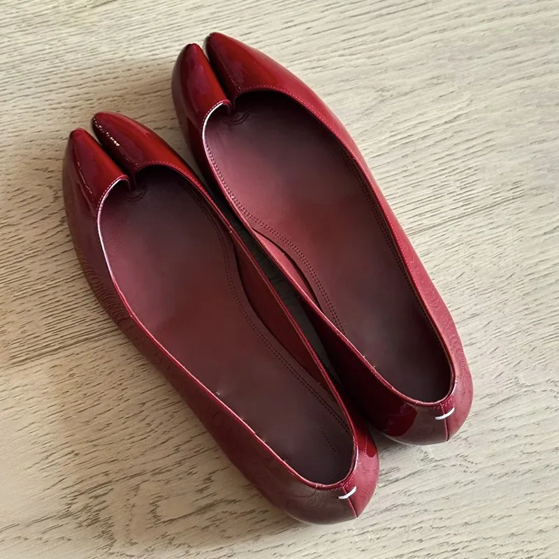 2025 neue Ankunft Patent Leder Innere Erhöhung Splite-Toe Schuhe Retro Flache Flache Mary Janes Einschichtige Schuh Botas mujer Image