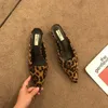 Spitz Maultiere Mode Leopard Print Frauen Hausschuhe Casual frauen Schuhe Low Heels Elegante Damen