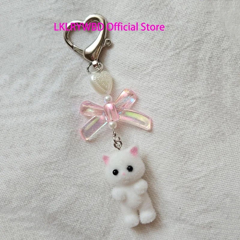 Niedlicher Fuzzy Kitty Cat Herz Schleife Schlüsselanhänger, Kätzchen, Kawaii, rosa Schleife, Perlenherz Image