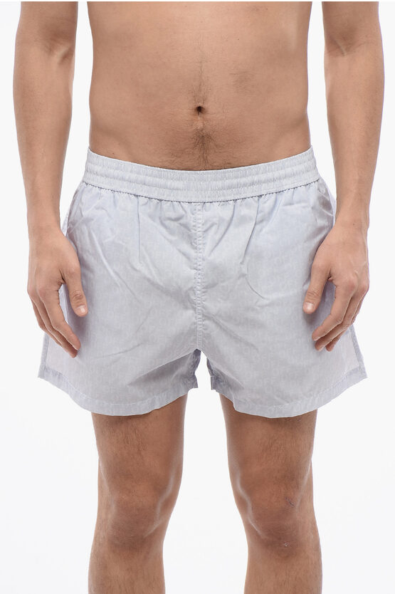 Badeshorts mit Allover-Logo-Print in Grau Image