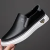 Neue Schuhe für Männer Leder Casual Schuhe Frühling Mode Flache Freizeit Schuhe Straße Coole Slip-on Loafers Große Größe