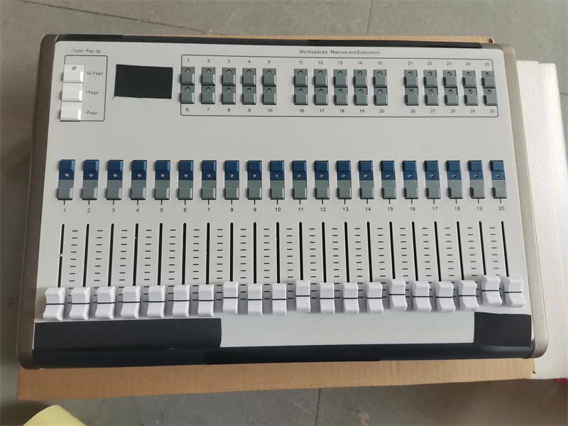 pro Bühnenbeleuchtungscontroller Tiger Touch Konsole Touch Wing Fader Wing DMX Controller Image