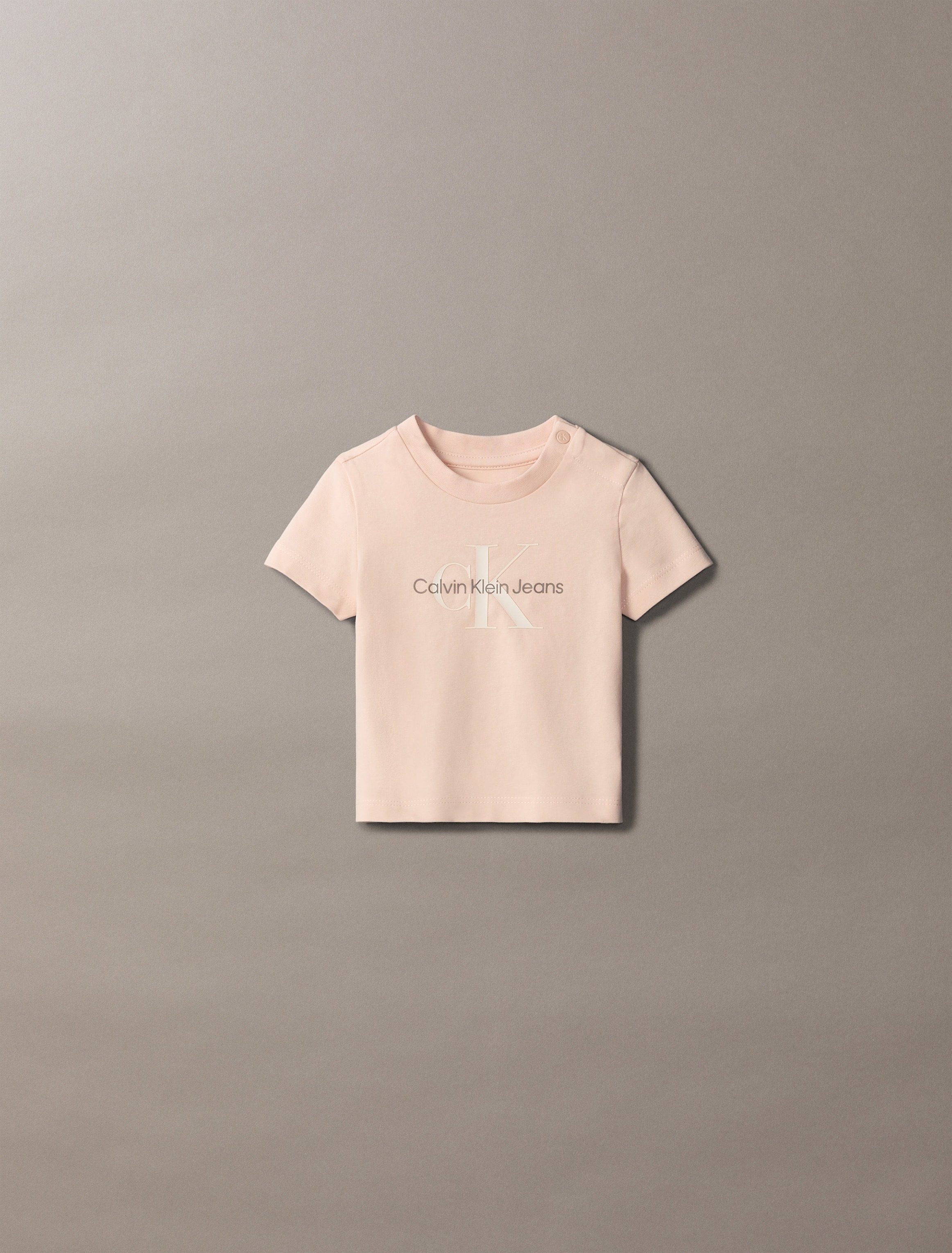 T-Shirt CALVIN KLEIN JEANS "MONOGRAM SS T-SHIRT", Baby, Gr. 86, spanish villa, Jersey, Obermaterial: 93% Baumwolle, 7% Elasthan, unifarben, regular fit hüftlang, Rundhals, Shirts, für Babys bis 2 Jahre, mit Logo-Druck Image