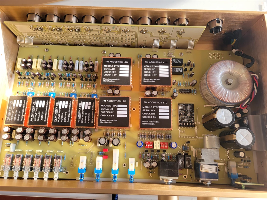 High-End-Version FM266 Vollständig symmetrischer Vorverstärker mit Fernbedienung (Silberversion mit direkter Gravur) Image