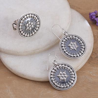 'Granulated Starburst-Themed Silver Earrings and Ring Set'