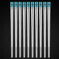 10 paia di bacchette riutilizzabili, bacchette in acciaio inossidabile 316L riutilizzabili, bacchette quadrate multicolori antiscivolo, set regalo di bacchette cinesi con motivi di incisione laser.