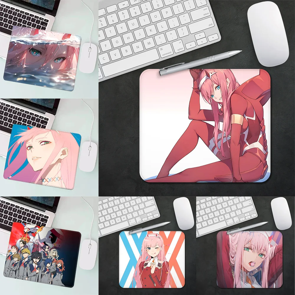 Anime sexy Mädchen Null zwei Liebling Gaming Mauspad xs kleines Mauspad für PC Gamer Desktop-Dekoration Büro Maus Matte Deskmat Teppich Image