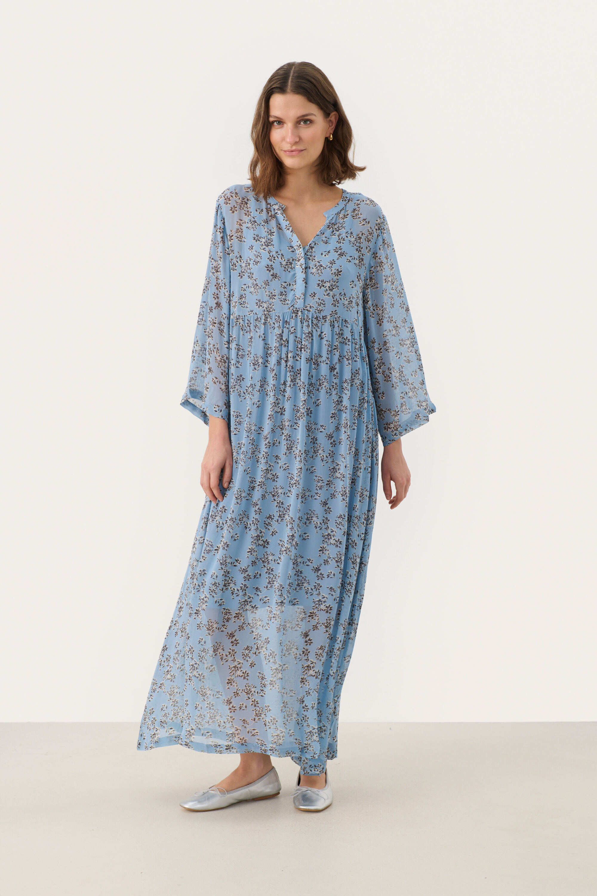 Kleid Relaxed fit Faded Denim Scattered Flower blue multi Image