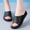 Weiche, dicke Damen-Hausschuhe, Außensandalen, Schuhe mit niedrigem Absatz für Damen, kleine Größe, schicke und elegante Sommer-Slides, Sale, einzigartiger 39-Schuh