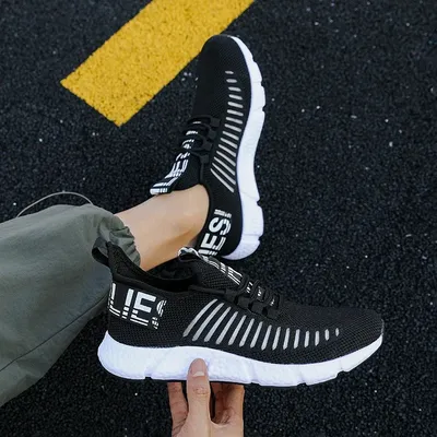 Men's Running Shoes, Lightweight Sports Shoes Designer Sports Shoes Men's Breathable Tennis Anti Slip 2025 New Sports Shoes