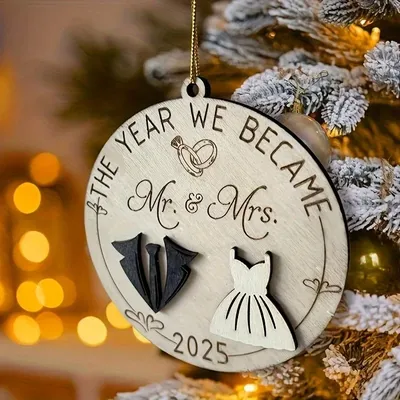 1pc Classic Wooden Mr & Mrs 2025 Sign - Wedding Gift Featherless Wedding Gift Item Mr & Mrs Theme, Wedding Decorations ﻿