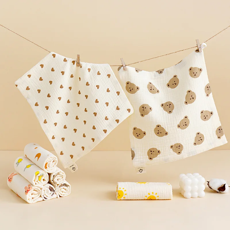 4 stücke Neue Baby Waschlappen Neugeborenen Spucktuch Quadratische Handtücher Nette Koala Bär Reine Baumwolle Weichen, Saugfähigen Gaze Baumwolle Baby handtücher