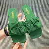 Mode Sommer Hausschuhe für Frauen Flip-Flops Wohnungen Neue Plissee Koreanische Hausschuhe Frauen Sandalen Grün Slip auf Schuhe Große Größe 35-43