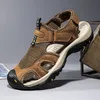 Sommer Herren Sandalen Atmungsaktives Mesh Obermaterial Herren Freizeitschuhe Outdoor Herren Ledersandalen für Herren Strandsandalen Römische Herrenschuhe