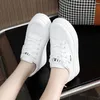 Zy6003 Damenschuhe Frühling 2025, neue dicke Sohle, innere Erhöhung, Freizeitschuhe, Damen-Echtleder, Plateausohle, vielseitige weiße Schuhe