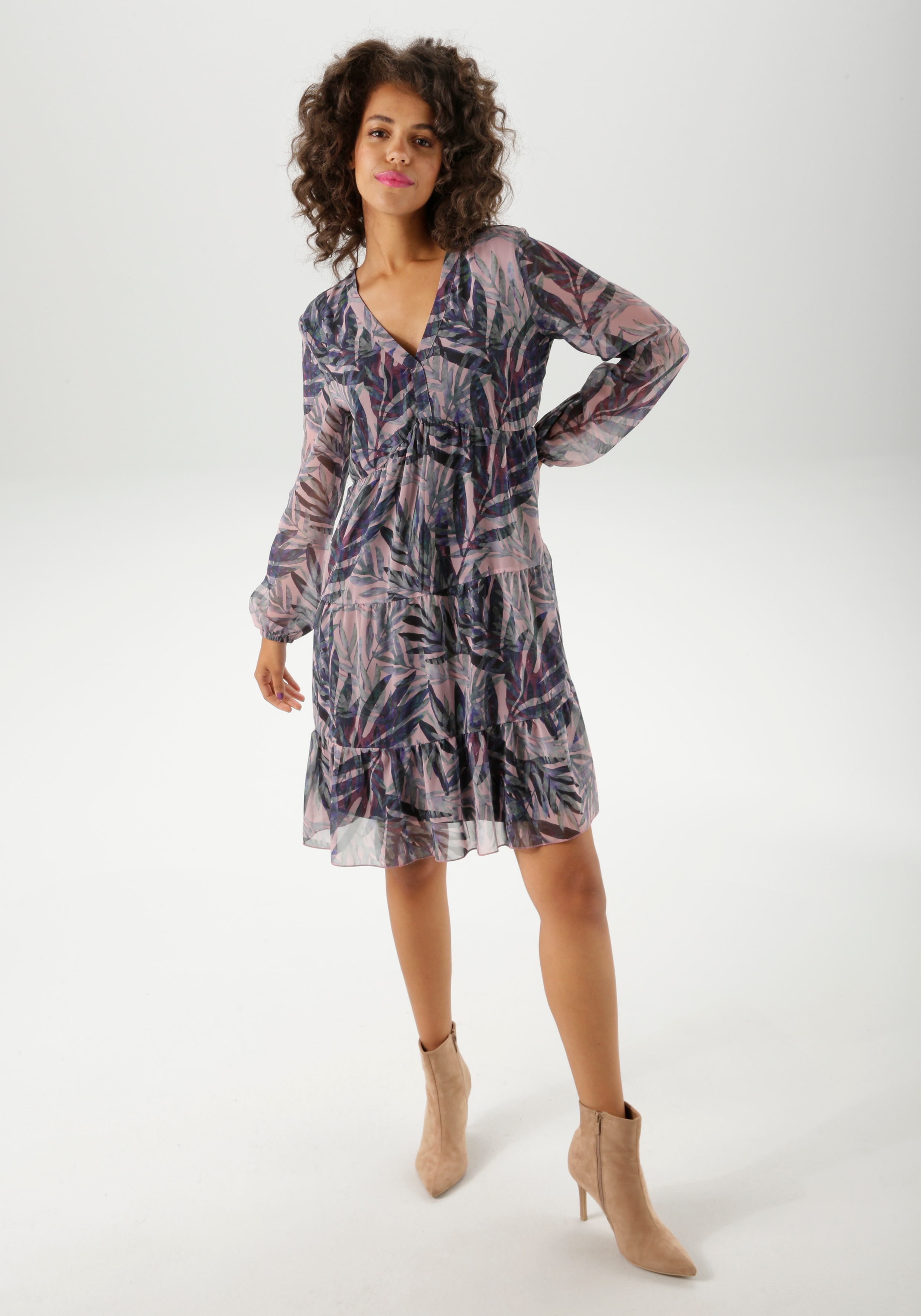 Tunikakleid ANISTON CASUAL, Damen, Gr. 38, N-Gr, lila (flieder, grün, lila, marine, braun), Chiffon, Obermaterial: 100% Polyester. Futter: 100% Polyester, bedruckt, figurumspielend kniefrei, V-Ausschnitt, elastischer Bund mit Gummizug, Kleider, mit...