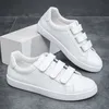 Heißer Verkauf Weiße Sportschuhe für Männer Bequeme Leder Skateboard Turnschuhe Männer Günstige Schuhe Trainer zapatillas de skateboard