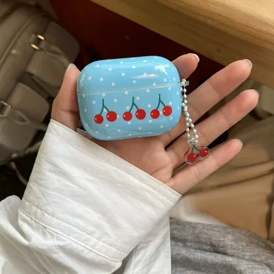 Sommerblauer koreanischer Stil, weiße kreisförmige Punkte, drei Kirschmuster mit Anhänger, Kopfhörer-Abdeckung für AirPods 1 oder 2, 3, 4 Pro 2 Image
