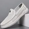 Neue schwarze Schuhe Männer Slipper atmungsaktive weiche Mokassins Mann hochwertige lässige Pu Leder Boots schuhe Männer Wohnungen männliche Fahr schuhe