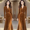 Nuovi set da due pezzi per feste in velluto francese di fascia alta Completo da donna Elegante giacca blazer sottile con cintura + abiti con gonna lunga a vita alta