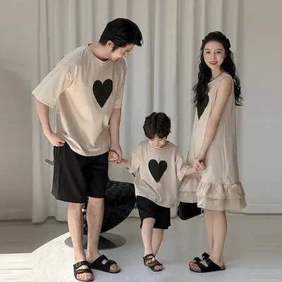Parent-child Matching Couples Hearts Clothes for The Family Dad Son T Shirt Lover Brother and Sister Clothing Mom Daughter Dress