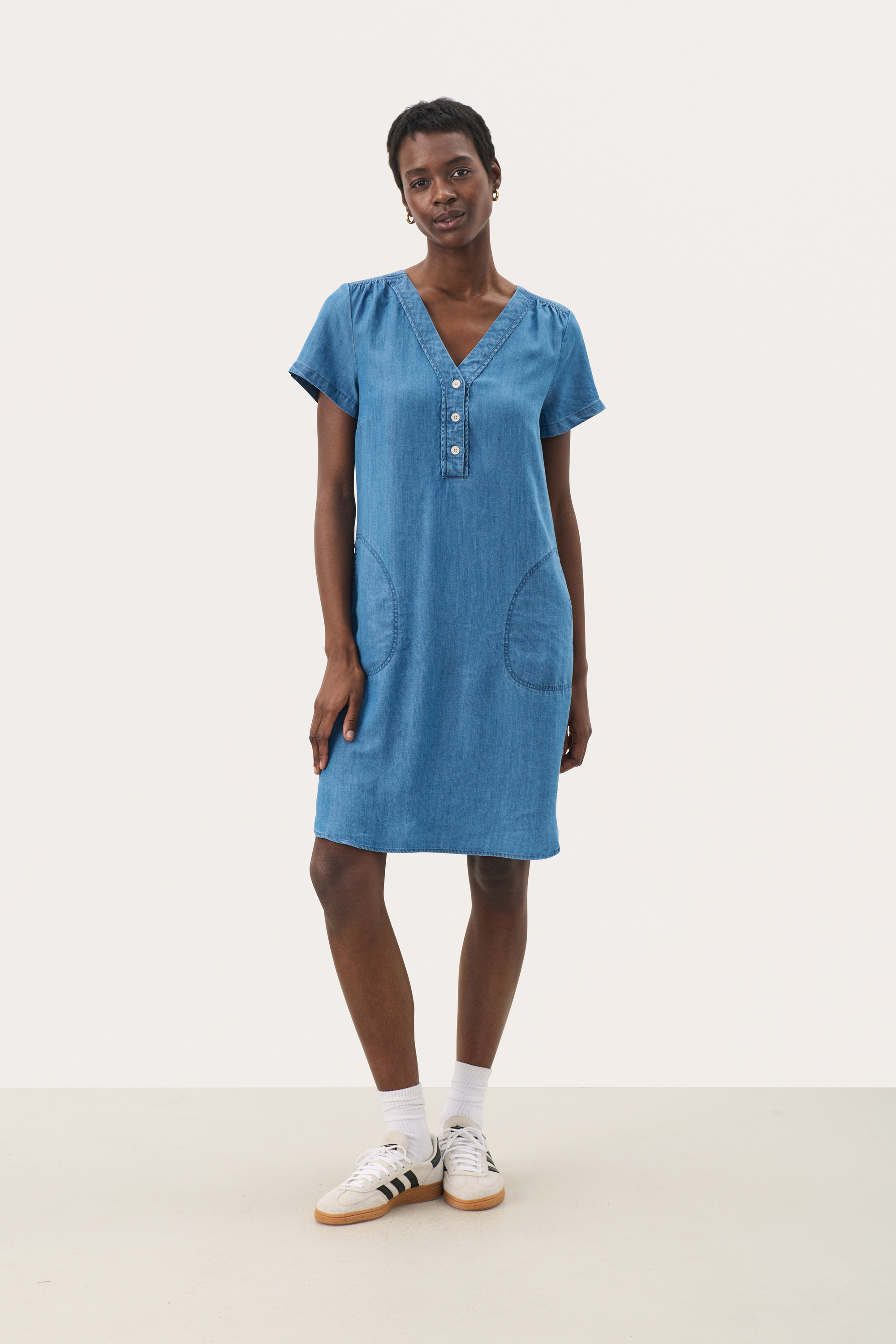 Kleid Feminine Form blue Image