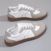 Neue Vintage Casual Sportschuhe für Frauen Leder Wandern Sneakers Plattform Walking Sportschuh Unisex Weiße Loafer