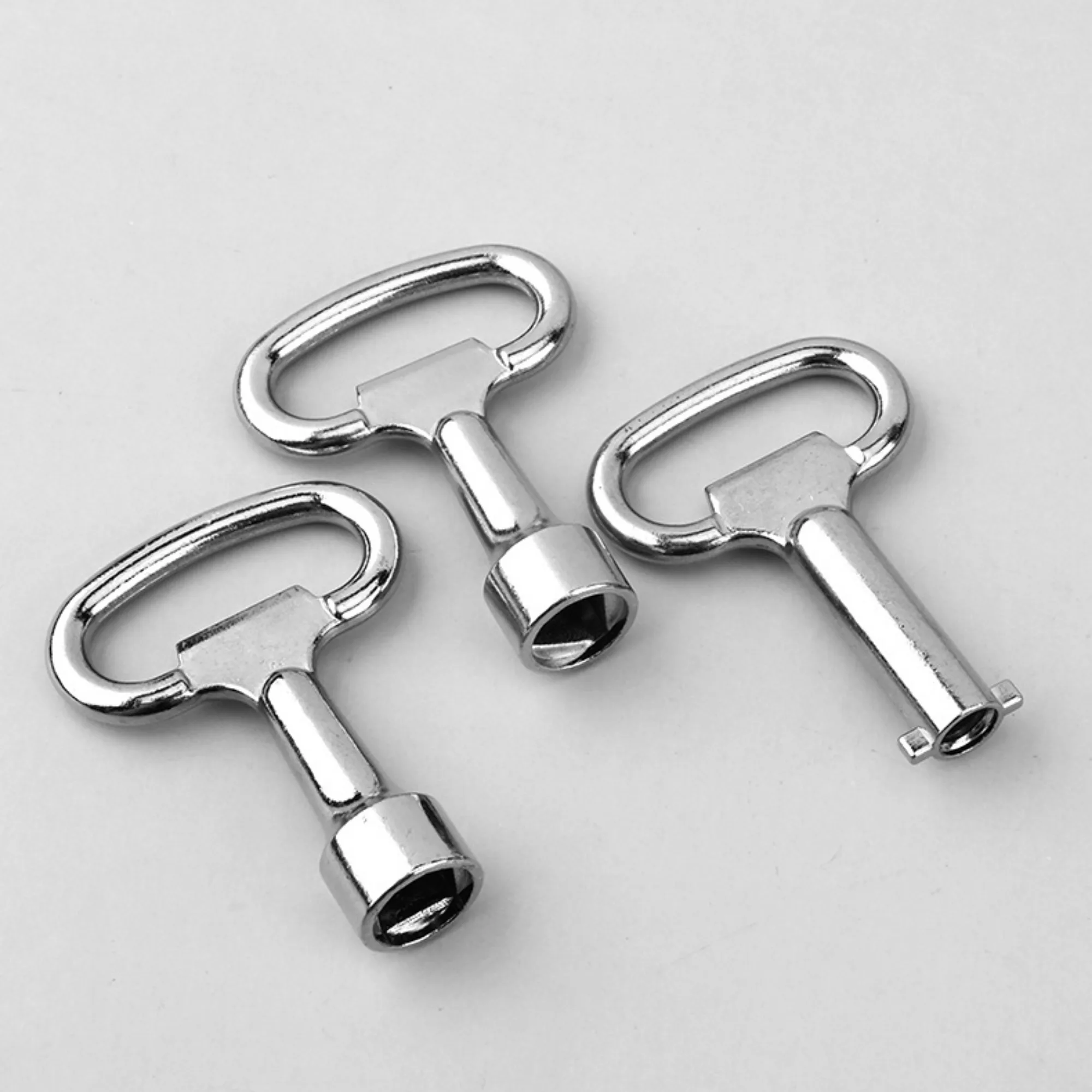 Chiave triangolare Chiave dritta Chiave quadrata Chiave di ventilazione del rubinetto dell'acqua Serratura per porta dell'armadio elettrico in acciaio inossidabile Serratura con linguetta girevole