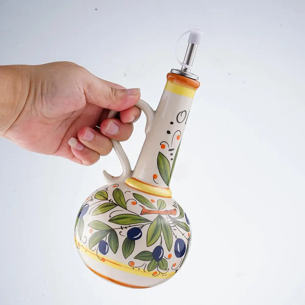 500 ml Olivenöl Spender Geprägte Keramik Öl Essig Flasche Würze Lagerung Container Öl Spender Kann Keramik Öl Flasche