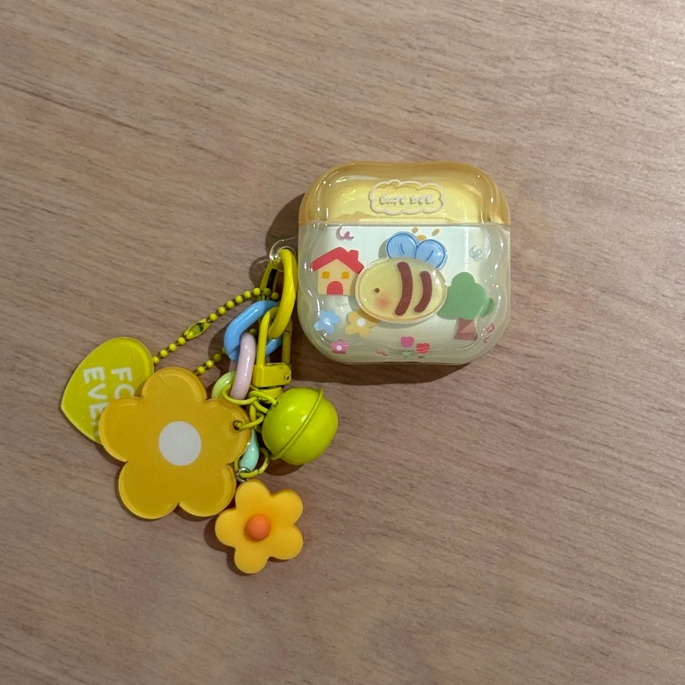 [Jm] Niedliche dreidimensionale Biene, geeignet für AirPods 1/2 Schutzhülle AirPods 4. Generation Apple Ohrhörerhülle Wireless Image