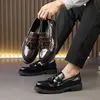 Männer Manuelle Dicken Sohlen Leder Business Schuhe Trends Casual Männer Party Quaste Loafer Schuhe Atmungsaktive Männer Casual High-end-schuhe