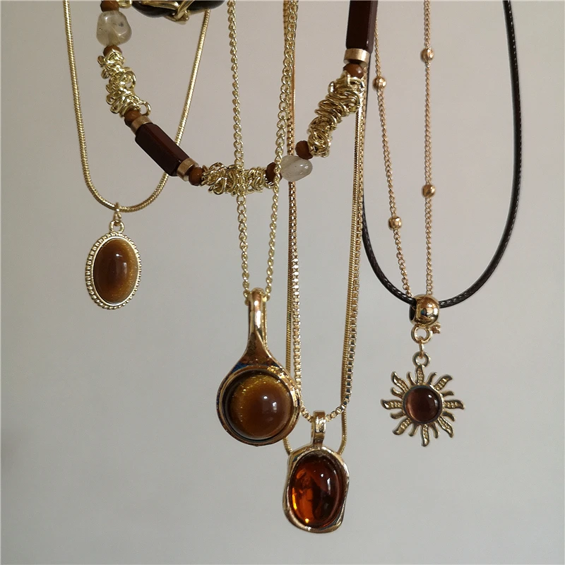 Vintage Leder braun Stein Sonne Anhänger Perlen Halsband Schlüsselbein Kette Halskette für Frauen einzigartige Y2K personalisierte Grunge Schmuck Image