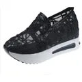 Nuove scarpe con zeppa femminili scarpe traspiranti in mesh con paillettes scarpe da ginnastica con plateau in oro argento da donna scarpe con zeppa in garza di pizzo di grandi dimensioni