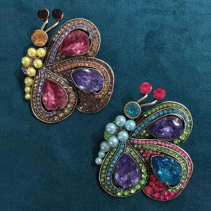 Vintage Kristall Schmetterling Broschen Pins Abzeichen Für Frauen Dame Retro Strass Insekt Luxus Brosche Pin Zubehör Image