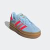 Sneaker ADIDAS ORIGINALS "GAZELLE BOLD KIDS", Gr. 38,5, clear sky, solar rot, gold metallic, Leder, Synthetik, sportlich, Schuhe