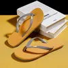 Mode Gelb Casual Hausschuhe Männer Flip-Flops Outdoor Sommer Schuhe Verkauf Nicht-Slip Strand Rutschen Männer Hause Hausschuhe chanclas hombre