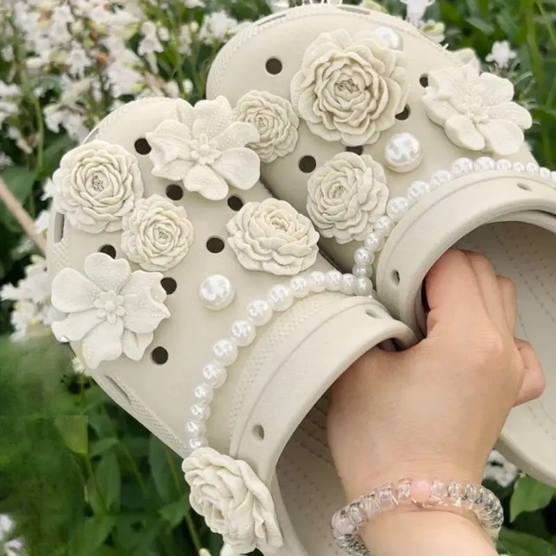 Schuh Charms Set DIY Blume Loch Schuh Schnalle Schuhe Zubehör 3D Blumenstrauß Knochen Weiß Loch Schuh Dekorationen Für Frauen