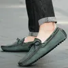 Marke Männer Müßiggänger Handgemachte Leder Slip auf Fahren Casual Schuhe Weiche Sohle Komfortable Atmungsaktive Niedrigen Boot Schuhe Männer Große Größe 49