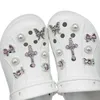 16 Stück rosa Kreuz-Kunstdiamant-Perlen, abnehmbare Schuhdekorationen, Charms, geeignet für Crocs, Garten, Schuhe, Tasche, Geschenkidee