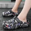 2025 sommer Neue männer Hausschuhe Outdoor Garten Clogs Männlichen Casual Schuhe Mode Luxus Sandalen Komfort Hause Weiche Hausschuhe 40-47