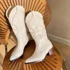 Neue Weiß Gestickte Western Stiefel Stiefeletten Frauen Leder Cowboy Stiefel Frauen High Heels Schuhe Frauen Mode Botines Mujer