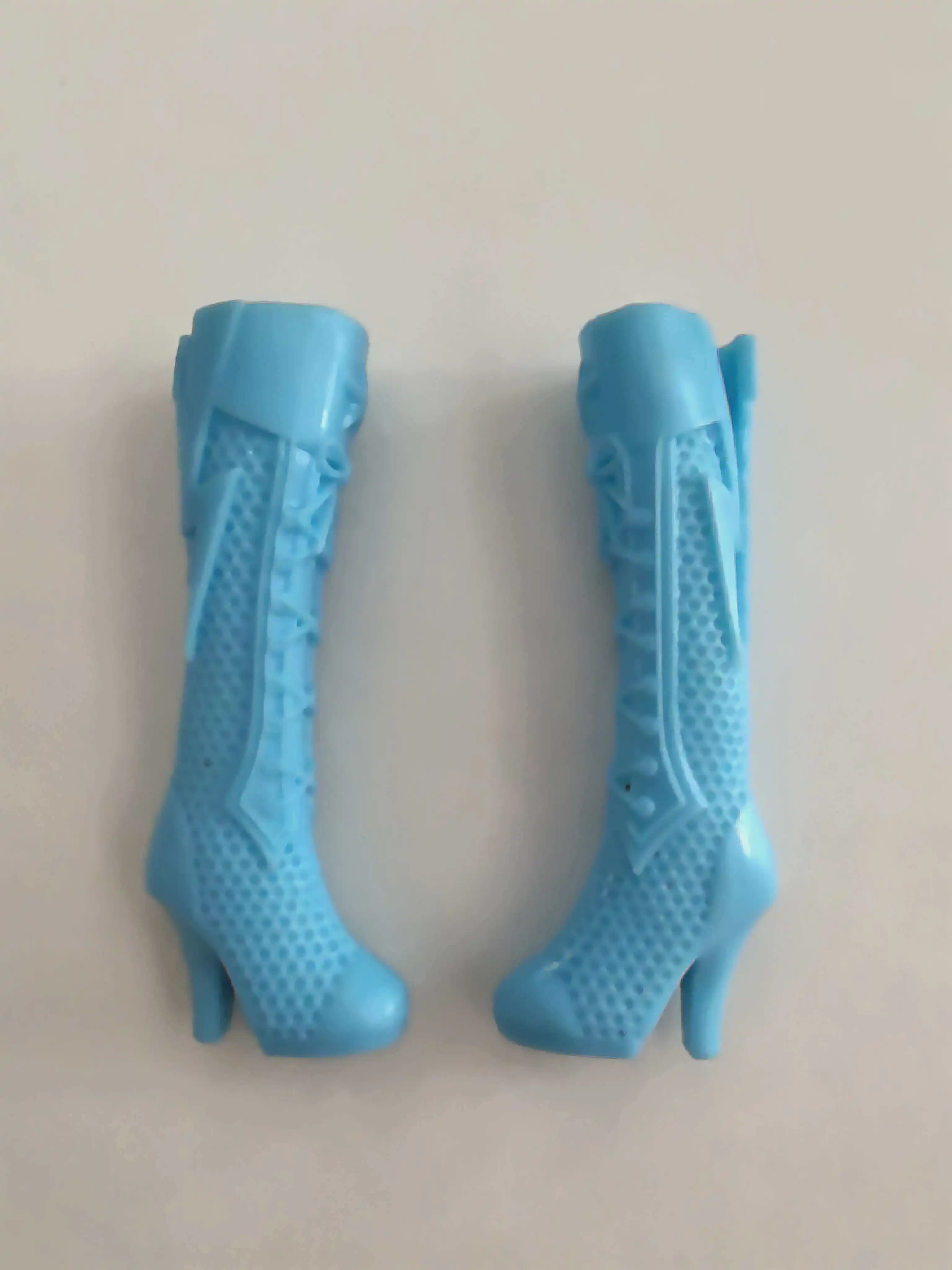 Neue Stile Puppenschuhe High Heel Stiefel flache Schuhe Spielzeug blau gelb rot lila für Ihre BB 1/6 Puppen A199a